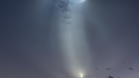 Fenomena "Space Jellyfish" SpaceX Hebohkan Langit AS