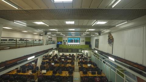 توقف تداول مؤشر IHSG بعد تهديد MSCI بخفض التصنيف، والروبية تتجاوز…