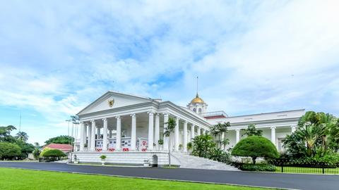 Prabowo Kumpulkan Menteri ke Istana Bogor Malam Ini, Ada Apa?
