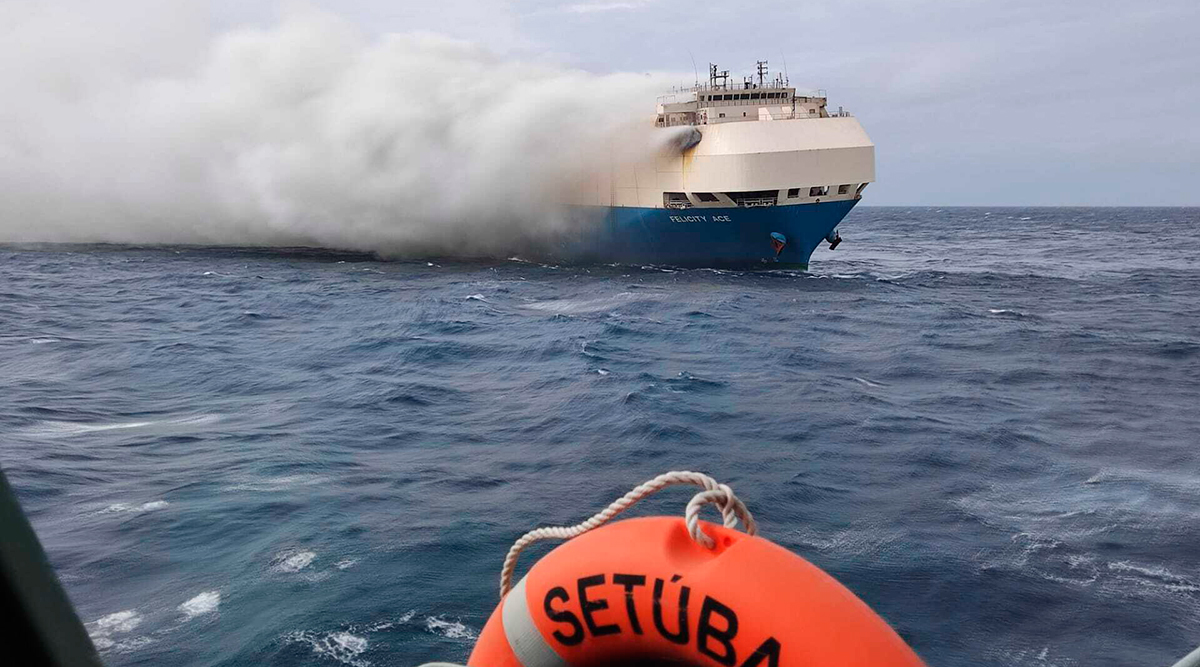احتراق السفينة KM Prima Sentosa في مياه بنغكولو، ونجاة 26 من أفراد…