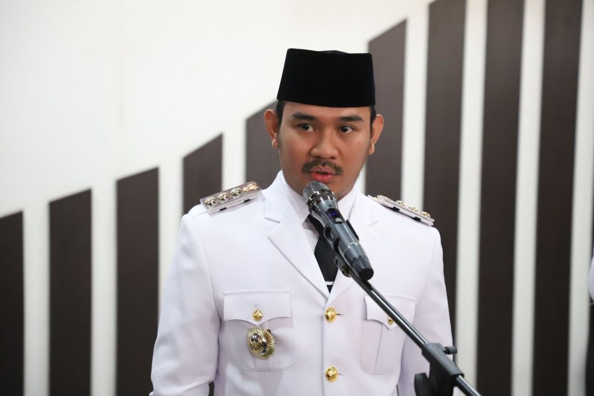 Bupati Bekasi Ade Kunang Dicopot Mendagri, Asep Diusul Pengganti