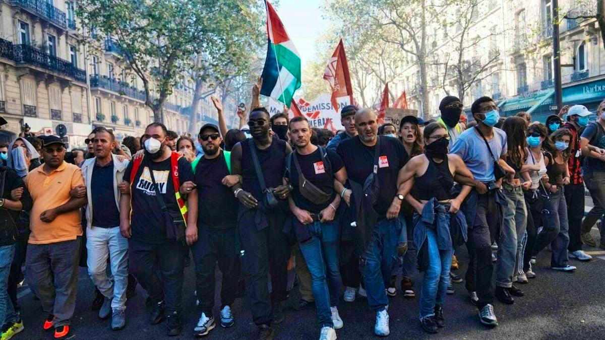 تعبئة وطنية في فرنسا 17 أكتوبر: الغاز المسيل للدموع في باريس، اعتقال…