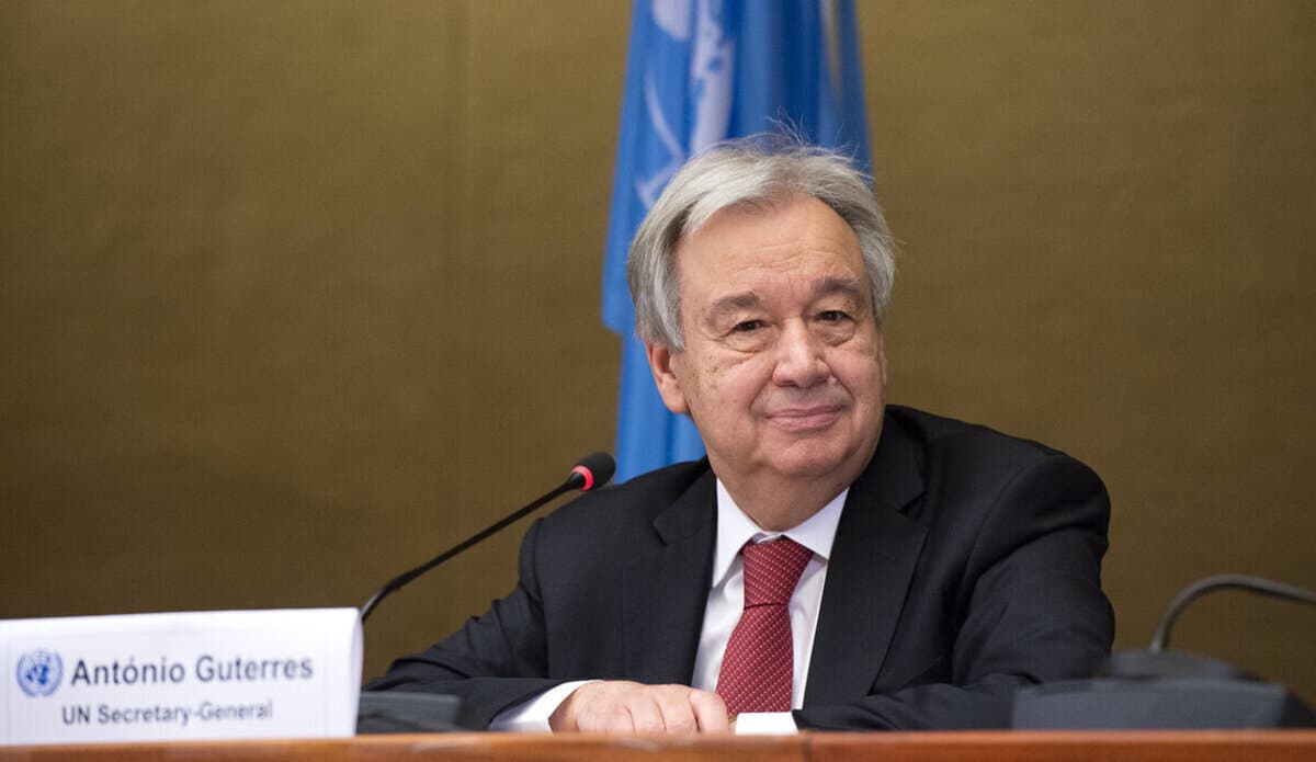 Le secrétaire général de l'ONU Guterres en Indonésie, 16 routes…