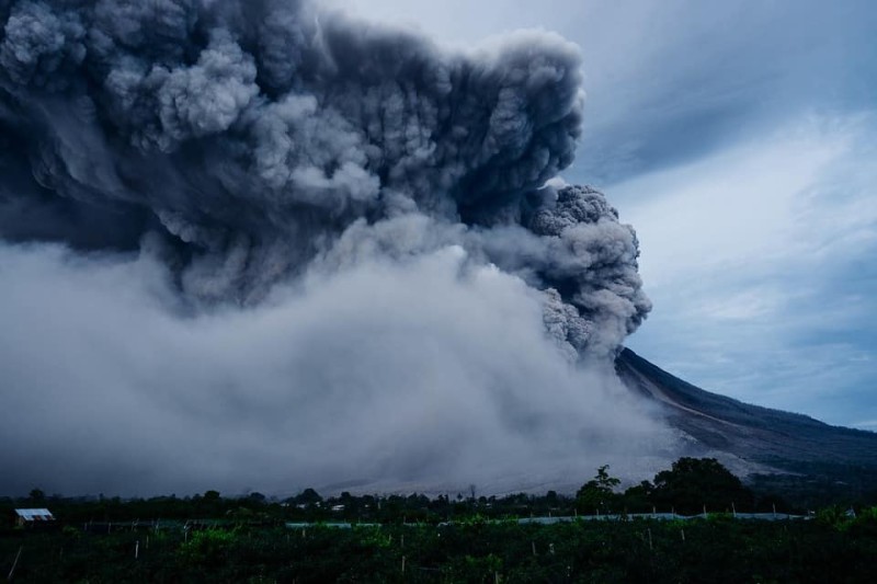 Gunung Semeru Erupsi Tiga Kali Hari Ini, Letusan Capai 1 Km