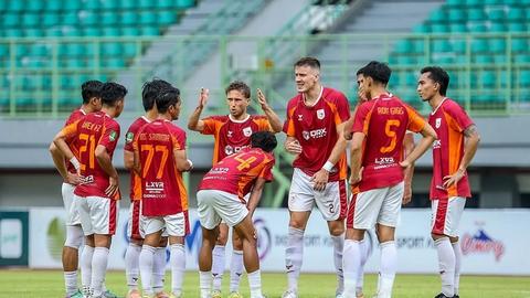 Garudayaksa FC Kalahkan Arema FC 3-1, Raih Kemenangan Perdana