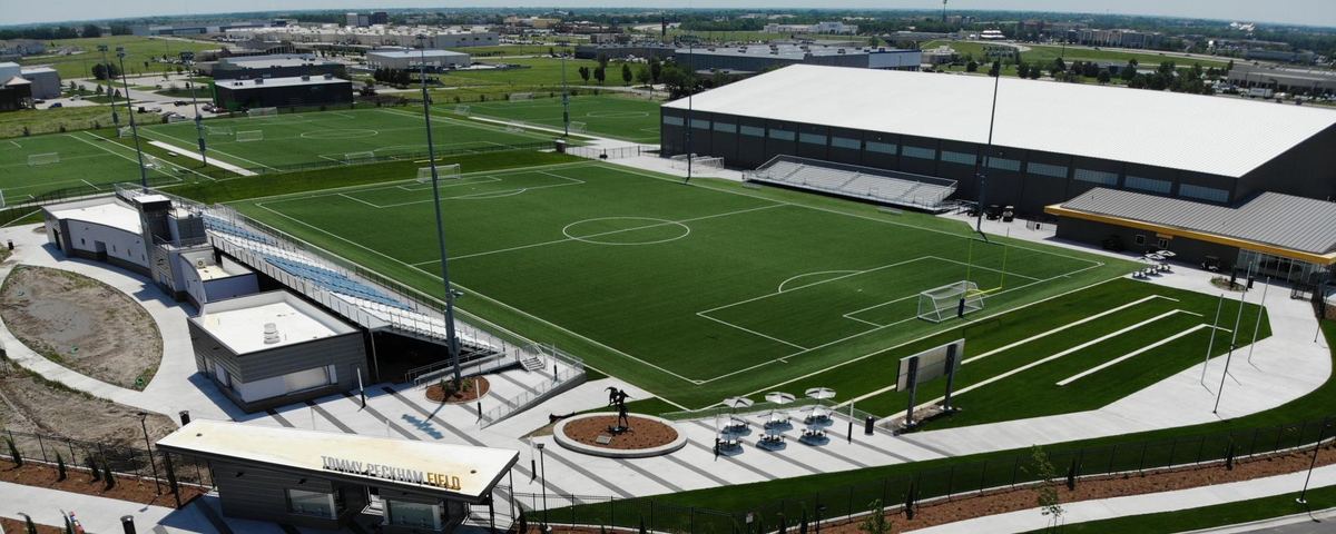 Caminhão invade partida de futebol infantil no Kansas, 2 mortos e 11…