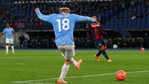 Lazio atropela Juventus por 3 a 0 em Turim, dupla dinamarquesa brilha