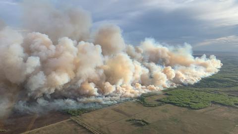 カナダ・ウェインライト基地で火災、兵士4人死亡・39人治療