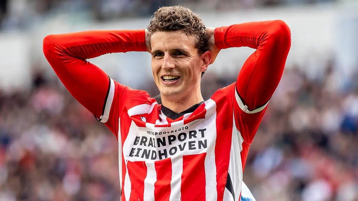 Guus Tils Solo-Tor bringt PSV 1:0-Sieg bei Porto