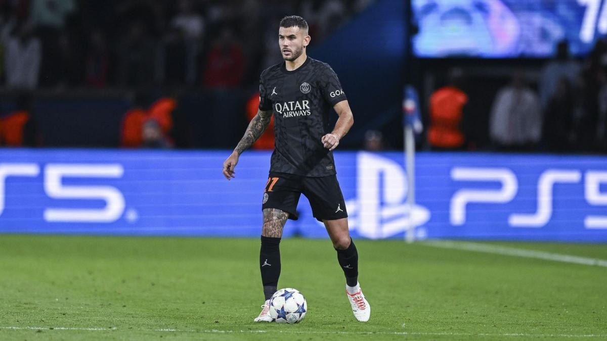 PSG Hancurkan Barcelona 4-2, Dembélé Cedera