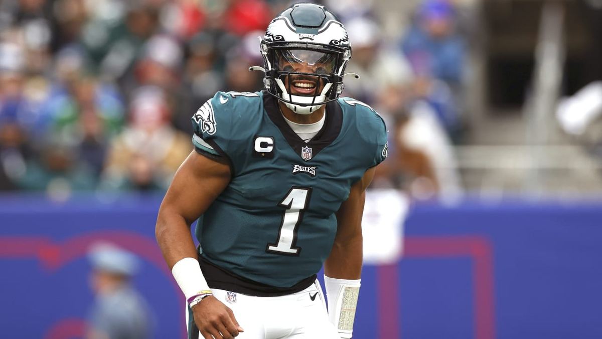 Jalen Hurts因小腿血栓缺席对阵Panthers的比赛