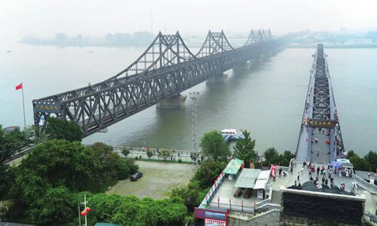 China–Nordkorea-Brücke wird heute nach 12 Jahren im Stillstand…