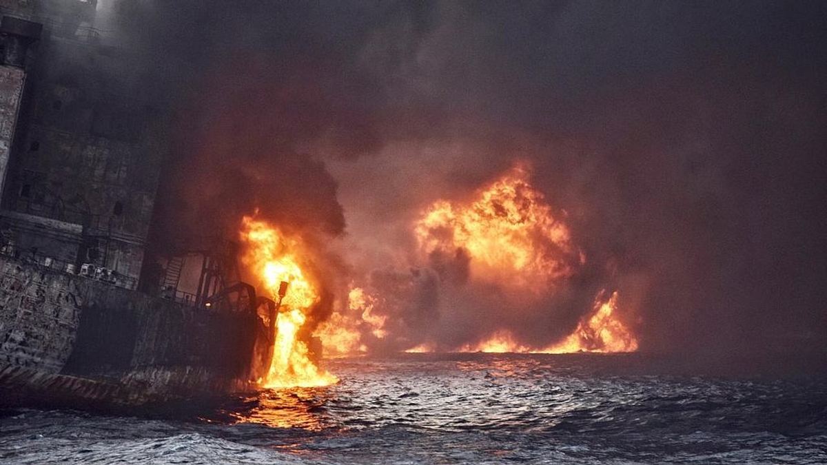 Oil Tanker Explodes in Strait of Hormuz as US-Iran Tensions Rise