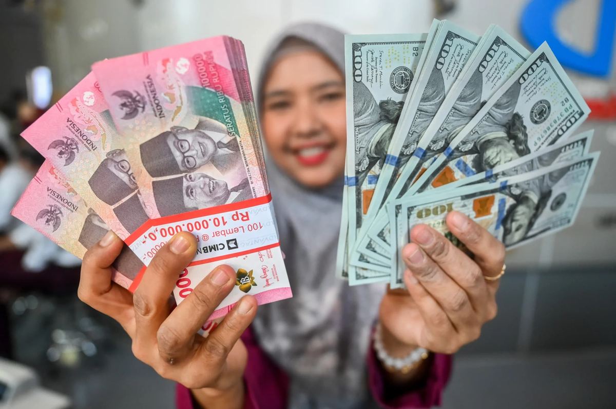 سعر صرف الروبية في 14 أكتوبر 2026 يتراجع إلى 17,913 روبية مقابل…
