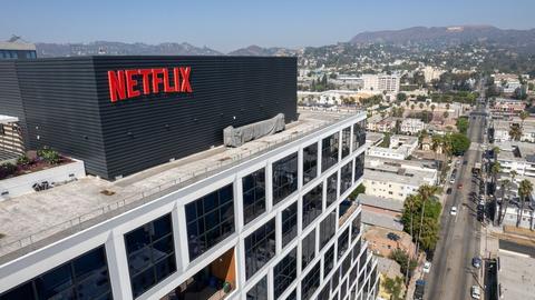 Netflix entlässt rund 1.000 Mitarbeiter, größter Stellenabbau seit…