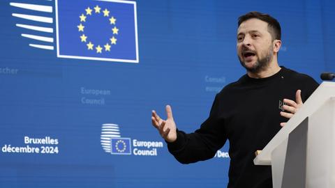Zelensky Kecam Kesepakatan Diesel Trump-Rusia, Sebut Parodi Damai